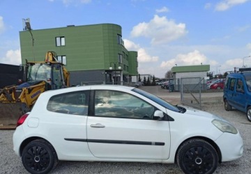 Renault Clio III Hatchback 5d 1.2 i 16V 75KM 2010 Renault Clio Renault Clio 1.1 Benzyna 75KM, zdjęcie 4