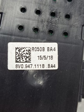 AUDI A3 8V Q3 83A LAMPA POLSTROVÁNÍ 8V0947111B 6PS