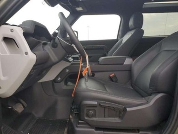 Land Rover Defender IV (L663) 2024 Land Rover Defender 2024, 3.0L, 4x4, 90 S, od ubezpieczalni 3.0 Benzyna, zdjęcie 7