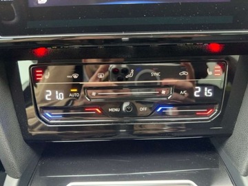 Volkswagen Arteon Fastback Facelifting 2.0 TDI 200KM 2022 Volkswagen Arteon Elegance, Salon PL, FV23, ACC, 4x4, Nappa, Gwarancja w c, zdjęcie 24