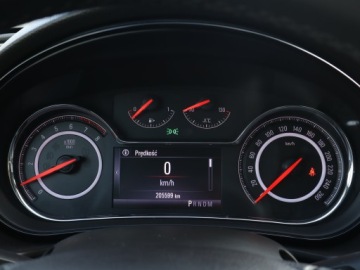 Opel Insignia I Hatchback Facelifting 1.6 Turbo ECOTEC 170KM 2016 Opel Insignia 1.6 Turbo, Salon Polska, Automat, zdjęcie 10