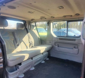 Renault Trafic II 2004 Renault Trafic Renault Trafic 2.5 dCi Passenger Privilege 2.5 Diesel 135KM, zdjęcie 4