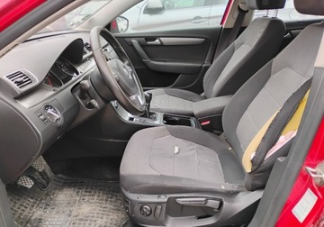 Volkswagen Passat B7 Variant 2.0 TDI CR DPF BlueMotion 140KM 2012 Volkswagen Passat 2012r, 2.0 TDI, Lekko uszkodzony lewy bok, Jezdzi. 2.0, zdjęcie 6