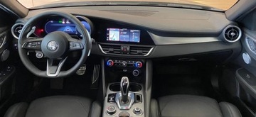 Alfa Romeo Giulia II Sedan Facelifting 2.0 Turbo 280KM 2023 Alfa Romeo Giulia Salon Polska Bezwypadkowy R Cars Warszawa 2.0 Benzyna, zdjęcie 8