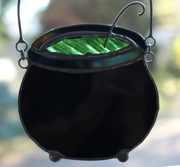 Украшение на Хэллоуин: котел ведьмы, темное украшение