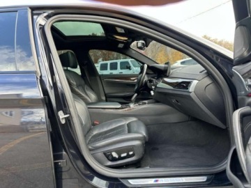 BMW Seria 5 G30-G31 2022 BMW Seria 5 2022 BMW M550XI 4.4 Benzyna 533KM, zdjęcie 7