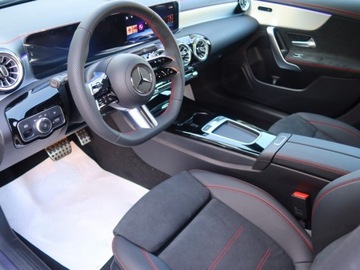 Mercedes CLA C118/X118 Shooting Brake Facelifting 1.3 200 163KM 2024 200 AMG Line Shooting Brake Combi 1.3 (163KM) 2024, zdjęcie 4