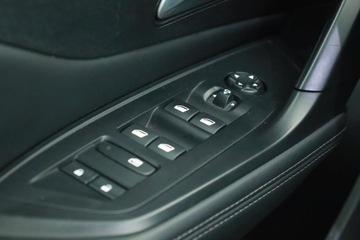 Peugeot 308 III Hatchback 1.2 PureTech 130KM 2022 Peugeot 308 1.2 PureTech, Salon Polska, zdjęcie 17