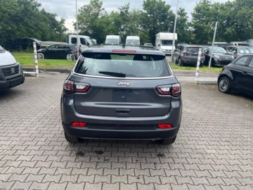 Jeep Compass II 2025 JEEP Compass Altitude 1.5 T4 mHEV DCT Suv 130KM 2025, zdjęcie 3