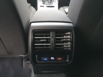 Volkswagen Passat B8 Variant 2.0 TDI 190KM 2015 Volkswagen Passat 2.0 TDI 190KM R-line # Automat, zdjęcie 21