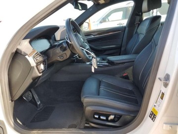 BMW Seria 5 G30-G31 2022 BMW Seria 5 M550xi 2022 4.4l 4.4 Benzyna 523KM, zdjęcie 7