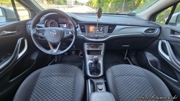 Opel Astra K Sports Tourer 1.6 CDTI 110KM 2019 Opel Astra Opel Astra K 1,6 CDTI Salon Polska Podgrzewana kierownica i f, zdjęcie 10