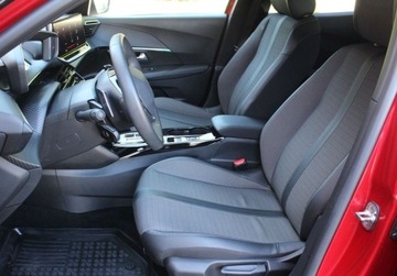 Peugeot 2008 II SUV 1.2 PureTech 130KM 2023 Peugeot 2008 Allure Pack EAT8 Fv23 Od RiA 1.2 Benzyna 130KM, zdjęcie 16