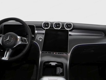 Mercedes GLC C254/X254 Coupe 2.0 220d 197KM 2025 GLC 220 d 4-Matic Avantgarde 2.0 (197KM) 2025, zdjęcie 7