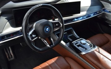 BMW Seria 7 G70 Sedan Plug-In 3.0 M60e 571KM 2023 BMW Seria 7 Dealer BMW Bonkowscy Gorzow Wlkp. 3.0 Hybryda Plug-in 571KM, zdjęcie 9