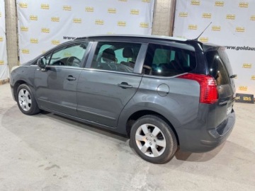 Peugeot 5008 I Minivan 1.6 HDi FAP 115KM 2013 Peugeot 5008 Style 1.6hdi 115KM 7-osob Sprawdz 1.6 Diesel 115KM, zdjęcie 8