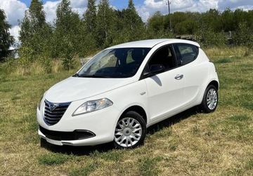 Lancia Ypsilon IV Hatchback 5d 1.3 Multijet 16v 95KM 2011