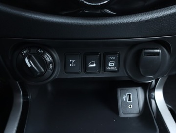 Nissan Navara IV Double Cab 2.3 190KM 2019 Nissan Navara 2.3 dCi, Salon Polska, 187 KM, 4X4, zdjęcie 17