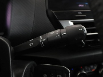 Citroen C4 III SUV 1.2 PureTech 130KM 2020 Citroen C4 klima auyo navi kamera i czujniki, zdjęcie 31