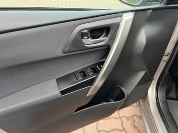 Toyota Auris I Hatchback 3d Facelifting 1.6 Valvematic 132KM 2013 Toyota Auris Sprowadzona Ubezpieczona Zarejestrowana, zdjęcie 17