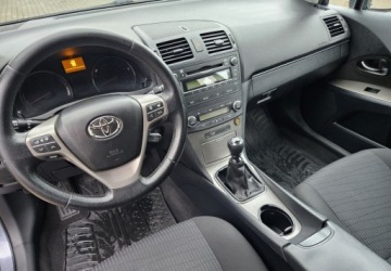 Toyota Avensis II Kombi 2.0 D-4D 126KM 2009 Toyota Avensis Toyota Avensis III Toyota Avensis III 2.0D 2009r - Super st, zdjęcie 4
