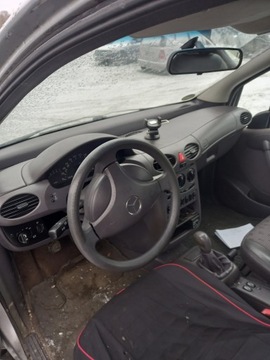 VOLANT ULOŽENÍ PĚKNÝ NE OPOTŘEBOVANÁ MERCEDES A168 2002 W168 99R