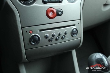 Renault Modus Hatchback 1.2 i 16V 75KM 2005 Renault Modus 1.2 75ps, Klimatyzacja, Zadbany egzemplarz 1.1 Benzyna 75KM, zdjęcie 12