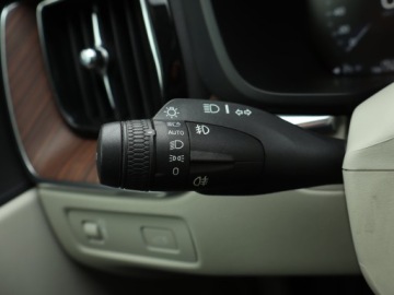 Volvo XC60 II Crossover D4 190KM 2018 Volvo XC60 D4, Salon Polska, 187 KM, 4X4, zdjęcie 18