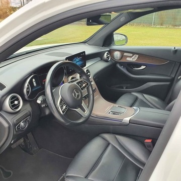 Mercedes GLC C253 2020 Mercedes GLC 2.0 benzyna 258KM 4X4 2020r, zdjęcie 5
