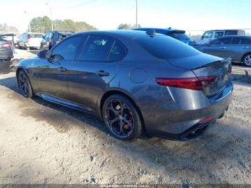 Alfa Romeo Giulia II 2017 Alfa Romeo Giulia 2017 Alfa Romeo Giulia Quadrifoglio RWD 2.9 Benzyna 550KM, zdjęcie 2