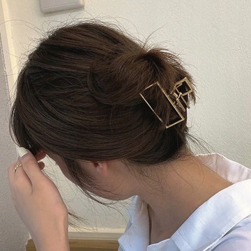 ЗОЛОТОЙ ЗАЖИМ ДЛЯ ВОЛОС Прямоугольный STRONG JAW