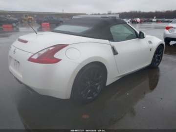 Nissan 370Z 2019 Nissan 370 Z NISSAN 370Z TOURING 3.7 Benzyna 332KM, zdjęcie 2