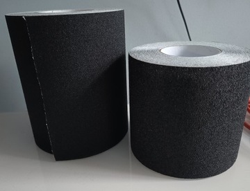 ПРОТИВОСКОЛЬЖАЮЩАЯ ЛЕНТА ПРЕМИУМ 150 мм 18 м ЧЕРНАЯ ШИРИНА 15 СМ OHS