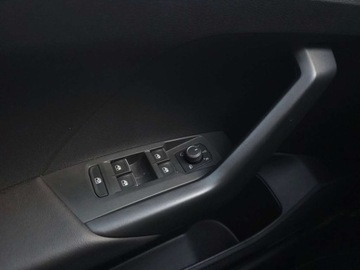 Volkswagen T-Cross SUV 1.5 TSI 150KM 2022 Volkswagen T-Cross FV23 DSG Pakiet stylistyczny Black Pakiety Zimowy - Tec, zdjęcie 8