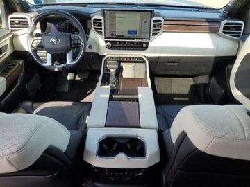 Toyota Sequoia II 2023 Toyota Sequoia SR5 2023 3.4l od ubezpieczalni 3.4 Hybryda 437KM, zdjęcie 8