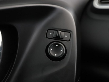 Renault Kadjar Crossover 1.6 dCi 130KM 2015 Renault Kadjar 130KM półskóra tempomat hak, zdjęcie 31