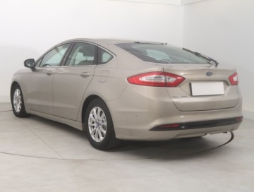 Ford Mondeo V Liftback 1.6 TDCi 115KM 2015 Ford Mondeo 1.6 TDCi, Navi, Klima, Klimatronic, zdjęcie 3