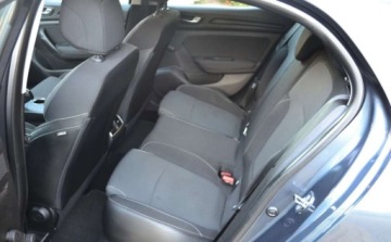 Renault Megane IV Hatchback 5d 1.2 Energy TCe 100KM 2017 Renault Megane Renault Megane ENERGY TCe 100 INTENS 1.2 Benzyna 100KM, zdjęcie 18