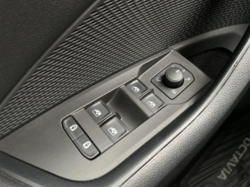 Skoda Octavia IV Kombi 2.0 TDI 150KM 2022 Skoda Octavia Style ! Aktywny Tempomat ! Podgrzewa, zdjęcie 22