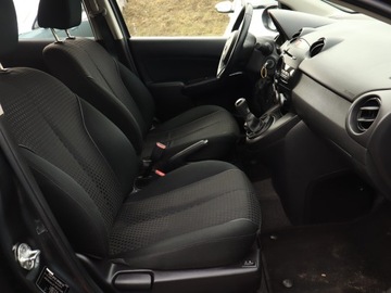 Mazda 2 II Hatchback 5d Facelifting 1.3 MZR 84KM 2014 Mazda 2 1.3 i, Klima, Klimatronic, Parktronic, zdjęcie 8