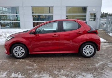 Toyota 2023 Toyota Yaris 1.5 Hybrid 92KM Automat CVT Comfort Vat 23 1.5 Hybryda 116KM, zdjęcie 2