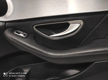 ОБИВКА ДВЕРИ СТОРОНЫ ПЕРЕДНЕЙ СПРАВА, MERCEDES C-CLASS W205 СЕДАН