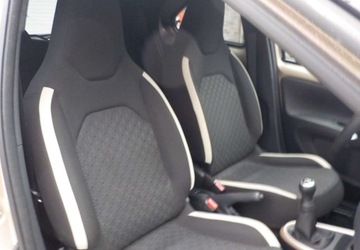 Toyota Aygo X 1.1 VVT-i 72KM 2023 Toyota Aygo X Okazja Benzyna 72KM, zdjęcie 19