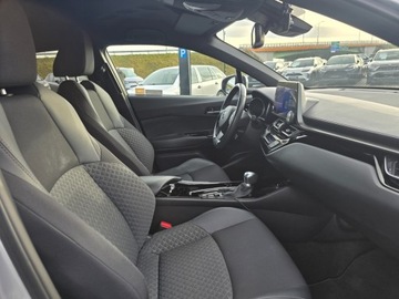 Toyota C-HR I Crossover Facelifting 2.0 Hybrid Dynamic Force 184KM 2023 Toyota C-HR 2.0 Hybrid Style Toyota C-HR 2.0 HSD,, zdjęcie 9