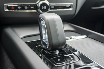 Volvo XC60 II Crossover Plug-In Facelifting 2.0 T6 350KM 2024 Volvo XC 60 YV1UZH4V1S1092089, zdjęcie 25