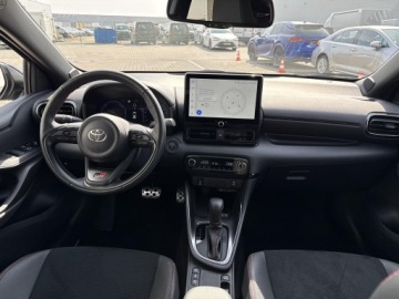 Toyota Yaris IV Hatchback Facelifting 1.5 Hybrid Dynamic Force 130KM 2025 Toyota Yaris Hybrid 1.5 GR Sport IV (2020-) Hybrid, zdjęcie 8