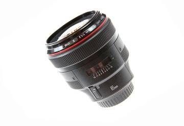Canon EF 85mm f/1.2 USM в комплекте с коробкой