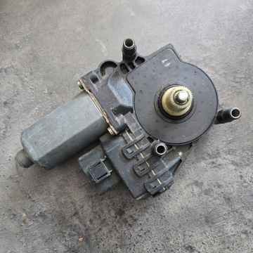 FORD MONDEO MK III MOTOR REGULACE OKNO DVEŘE PŘEDNÍCH 0130821774