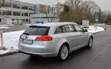 Opel Insignia I Sports Tourer 2.0 CDTI ECOTEC 130KM 2012 Opel Insignia 2,0CDTI 2012 r. 2.0 Diesel 130KM, zdjęcie 3