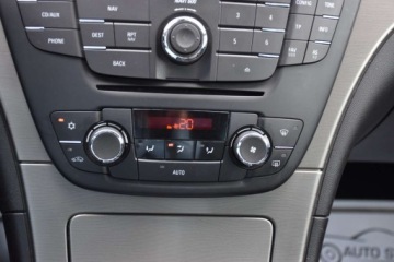 Opel Insignia I Sports Tourer 2.0 CDTI ECOTEC 160KM 2010 Opel Insignia Duza-Navi XenonLED Parktronic Tempomat Multifunkcja Klimatro, zdjęcie 19